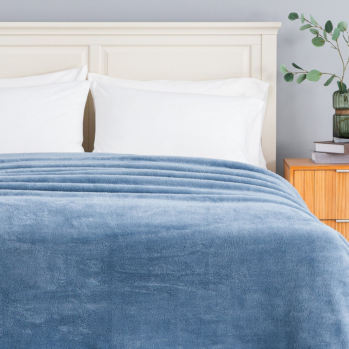 Premium Extra-Fluffy™ Blanket