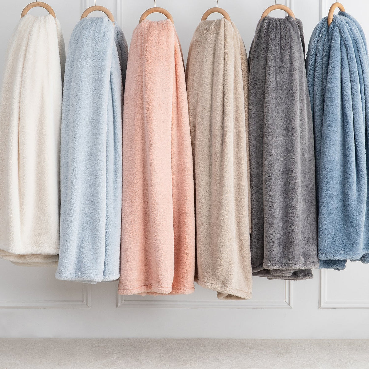 Premium Extra-Fluffy™ Blanket